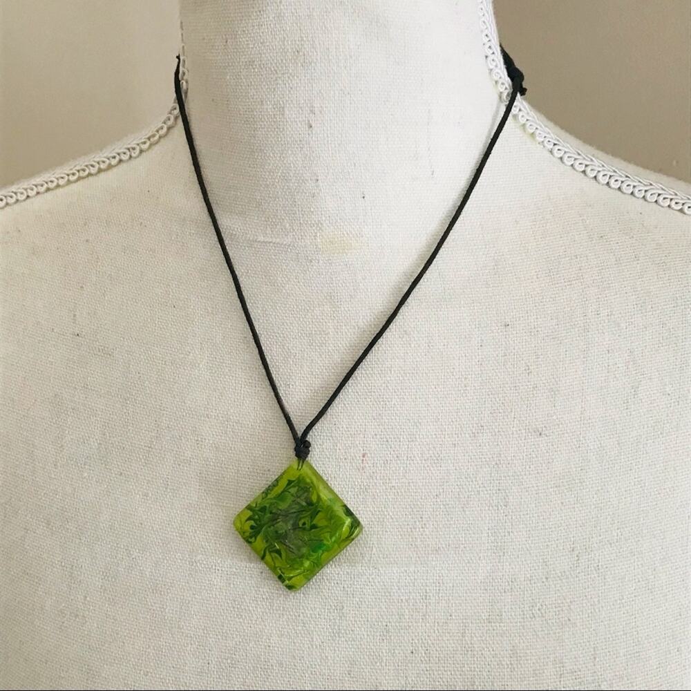 Gorgeous Pendant Necklace